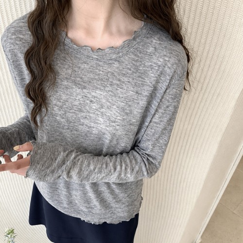 프릴 라운드넥 러플 디테일 티셔츠